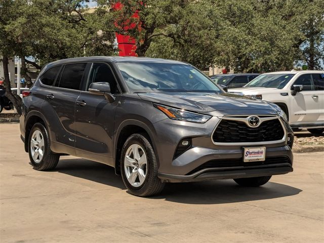 2023 Toyota Highlander LE