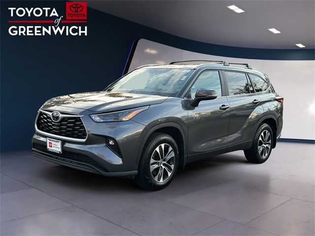 2023 Toyota Highlander LE