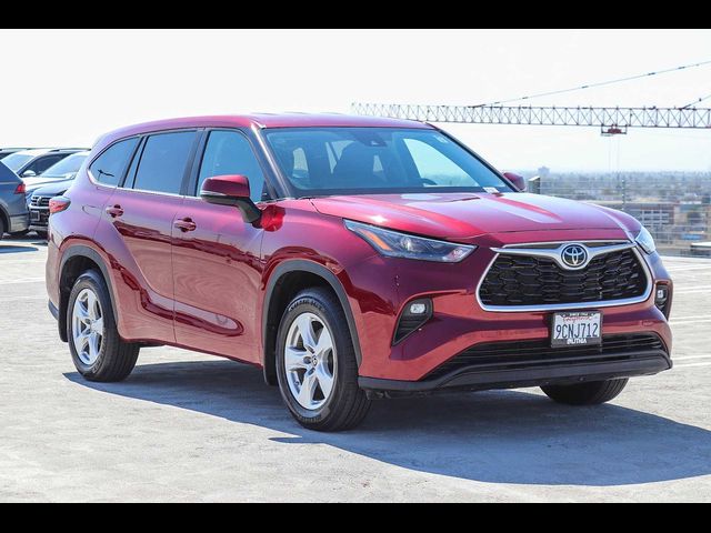 2023 Toyota Highlander LE