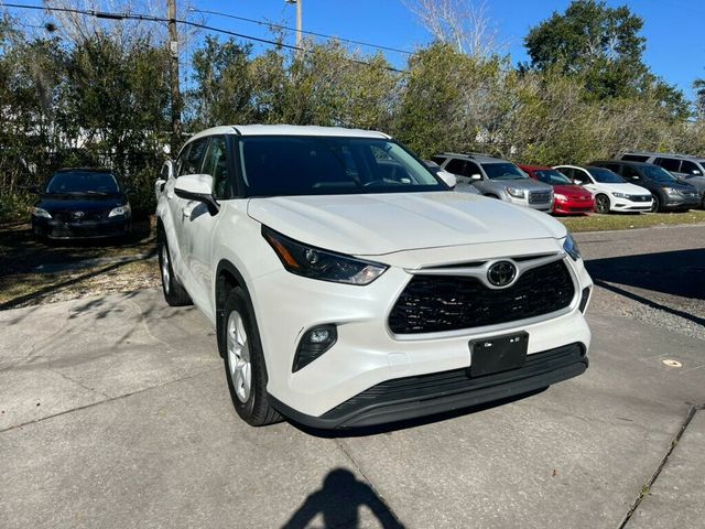 2023 Toyota Highlander LE