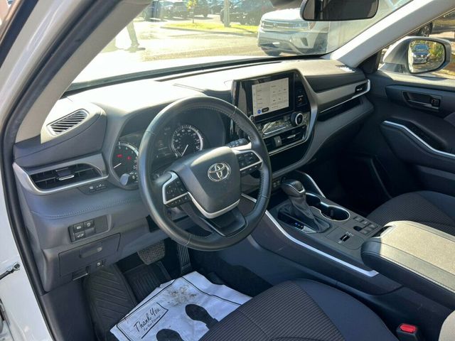 2023 Toyota Highlander LE