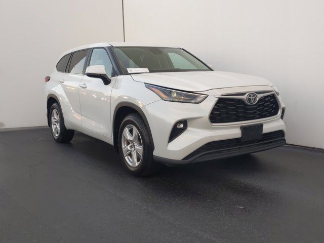 2023 Toyota Highlander LE