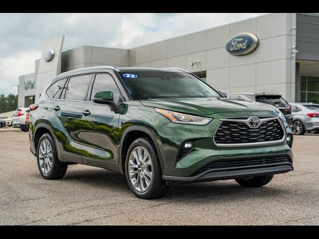 2023 Toyota Highlander L