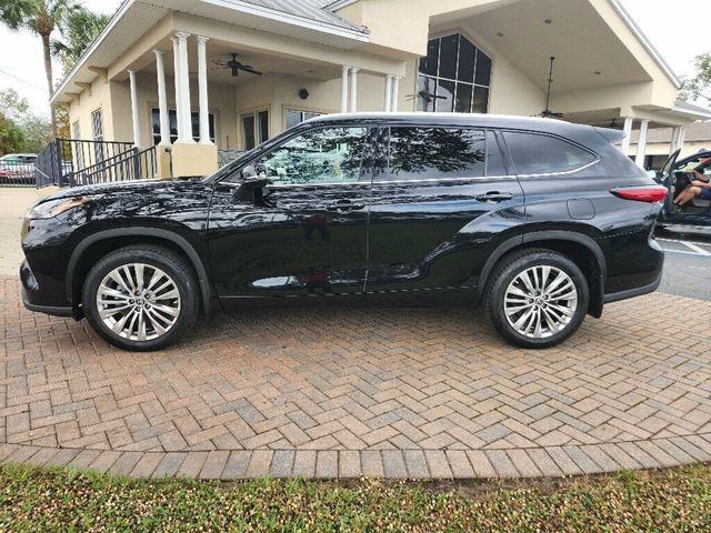 2023 Toyota Highlander Platinum