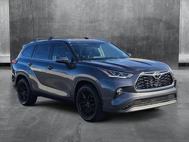 2023 Toyota Highlander Platinum