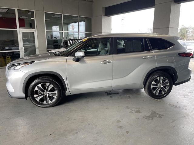 2023 Toyota Highlander Platinum