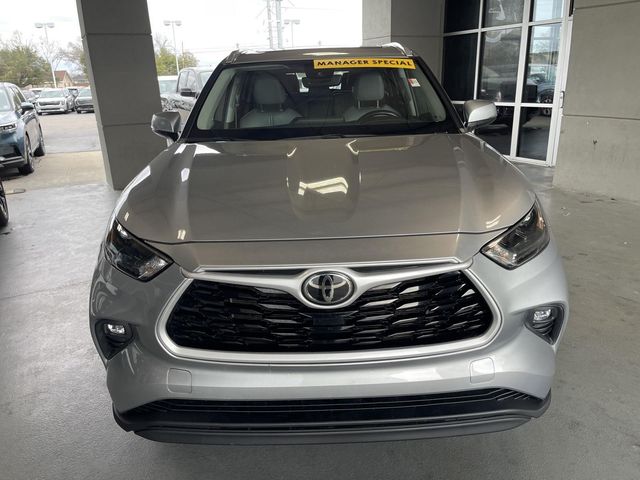 2023 Toyota Highlander Platinum