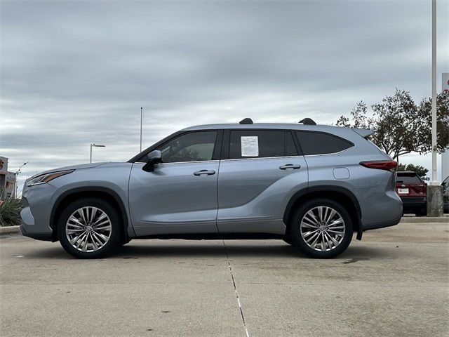 2023 Toyota Highlander Platinum