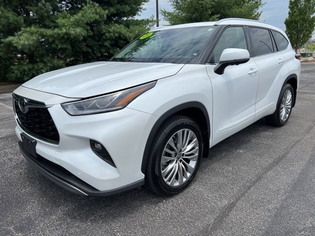 2023 Toyota Highlander Platinum