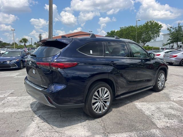 2023 Toyota Highlander Platinum