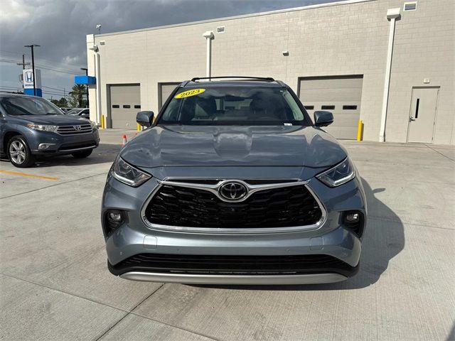 2023 Toyota Highlander L
