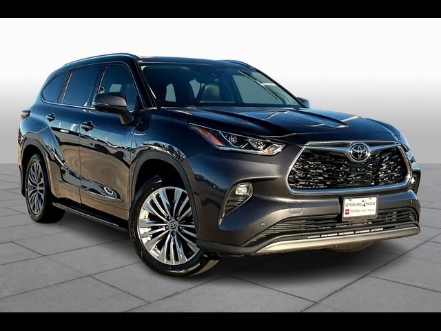 2023 Toyota Highlander Platinum