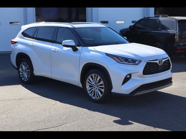 2023 Toyota Highlander Platinum