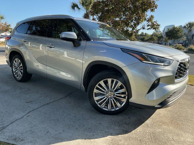 2023 Toyota Highlander Platinum