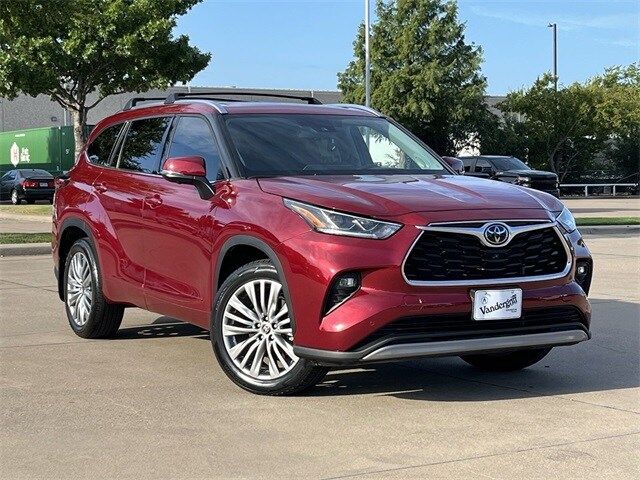 2023 Toyota Highlander Platinum