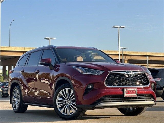 2023 Toyota Highlander Platinum