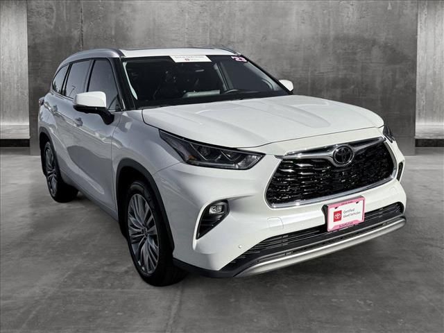 2023 Toyota Highlander Platinum