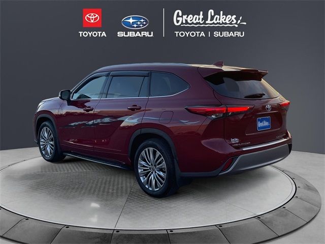 2023 Toyota Highlander Platinum