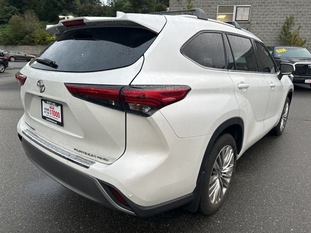 2023 Toyota Highlander Platinum