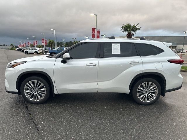 2023 Toyota Highlander Platinum