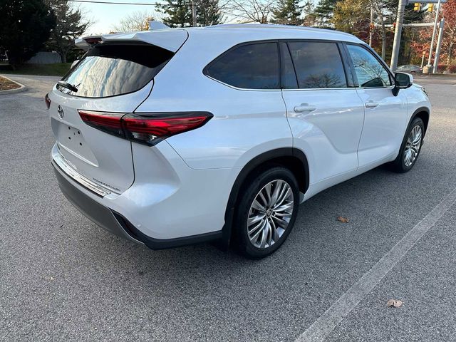 2023 Toyota Highlander Platinum