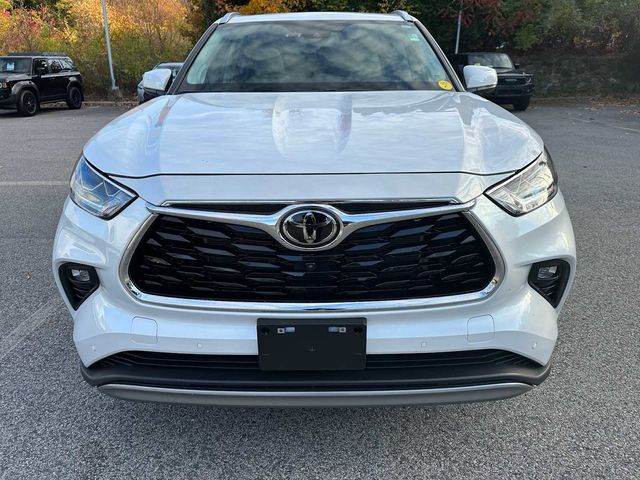 2023 Toyota Highlander Platinum