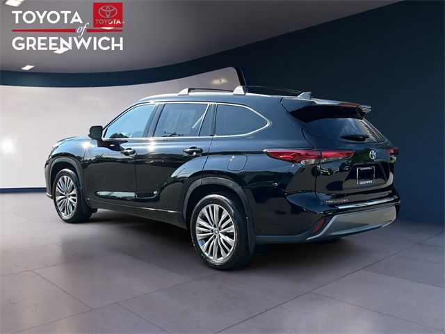 2023 Toyota Highlander Platinum