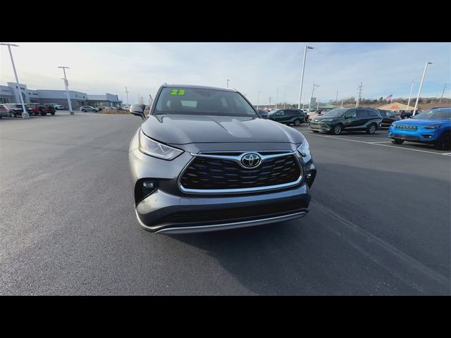 2023 Toyota Highlander Platinum