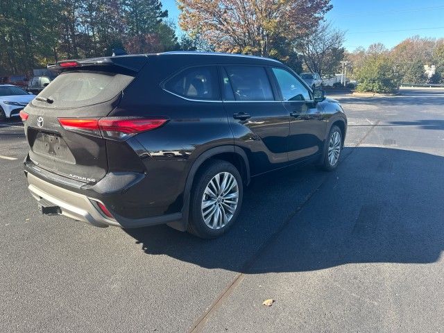 2023 Toyota Highlander Platinum