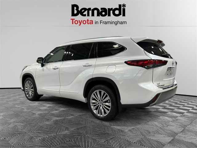 2023 Toyota Highlander Platinum