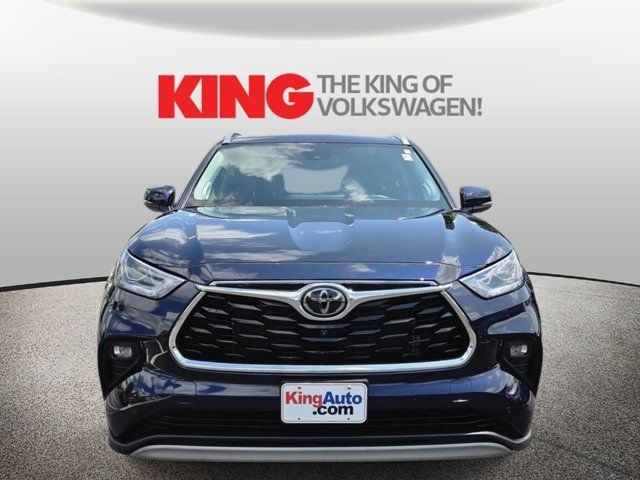 2023 Toyota Highlander Platinum