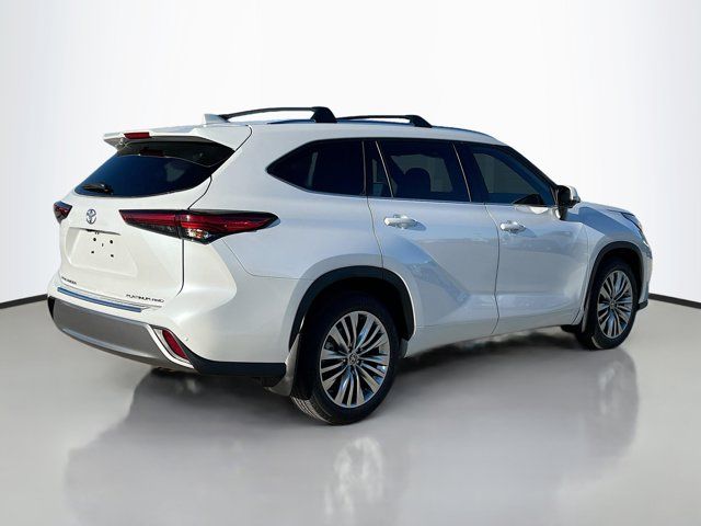 2023 Toyota Highlander Platinum