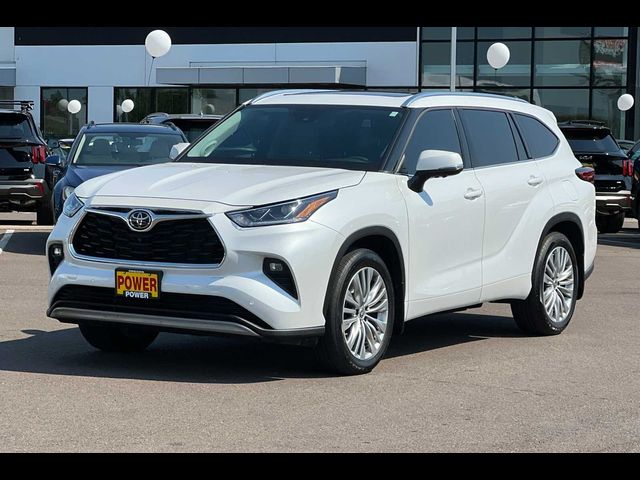 2023 Toyota Highlander Platinum