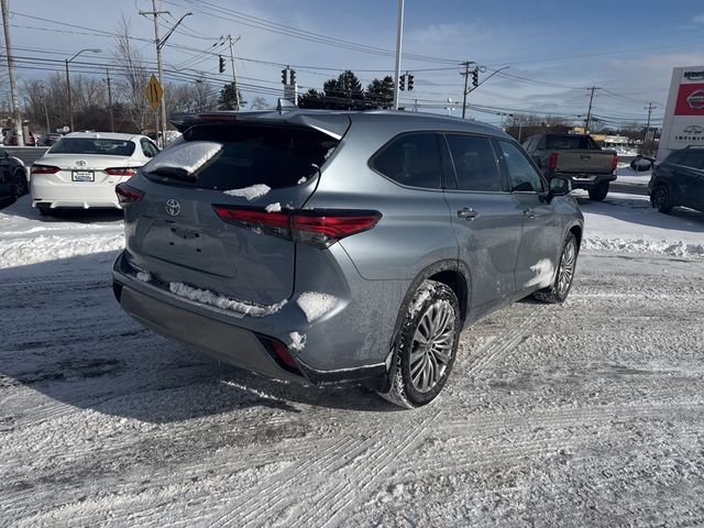 2023 Toyota Highlander Platinum