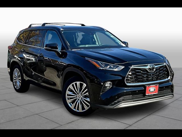 2023 Toyota Highlander Platinum