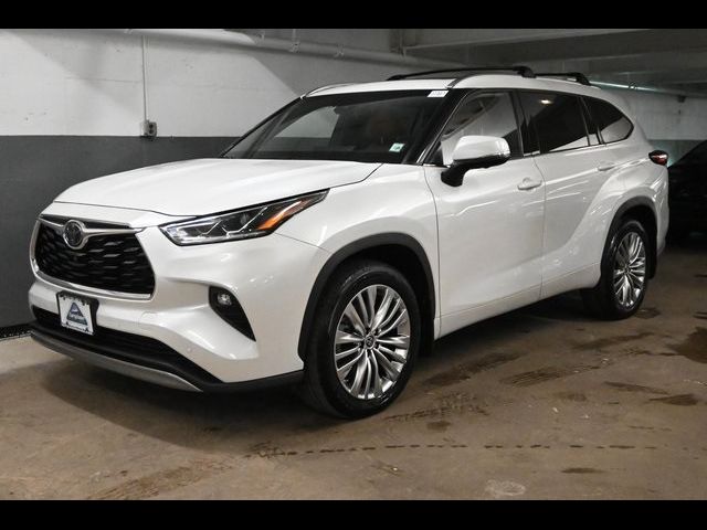 2023 Toyota Highlander L