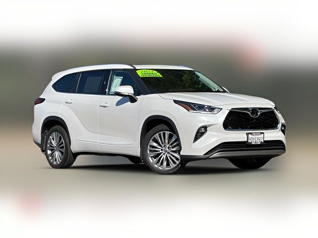 2023 Toyota Highlander Platinum