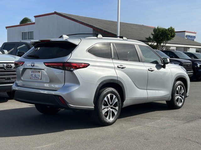 2023 Toyota Highlander Hybrid XLE