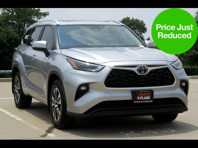 2023 Toyota Highlander XLE