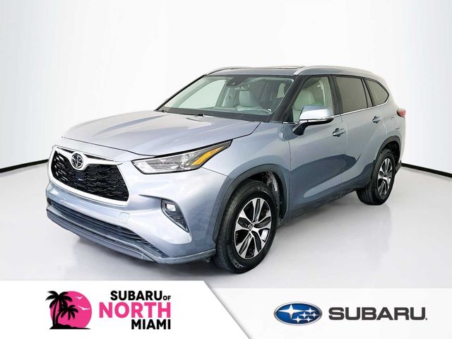 2023 Toyota Highlander XLE