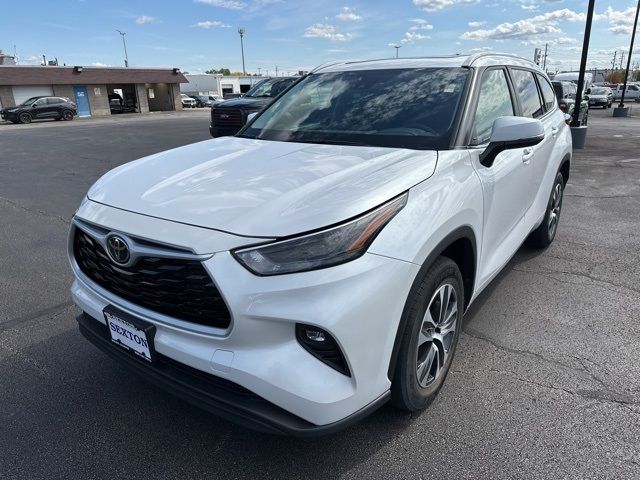 2023 Toyota Highlander XLE