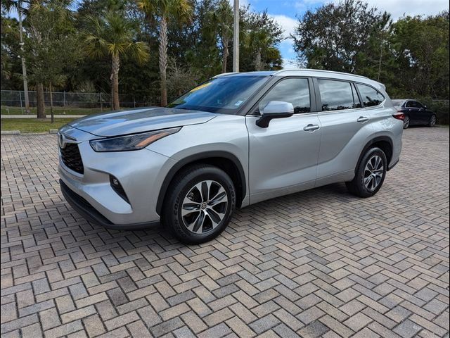 2023 Toyota Highlander XLE