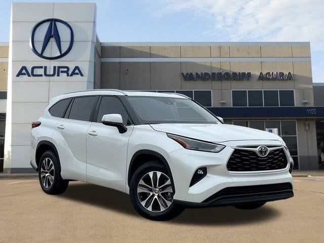 2023 Toyota Highlander XLE