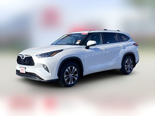 2023 Toyota Highlander XLE