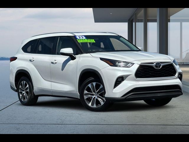 2023 Toyota Highlander XLE