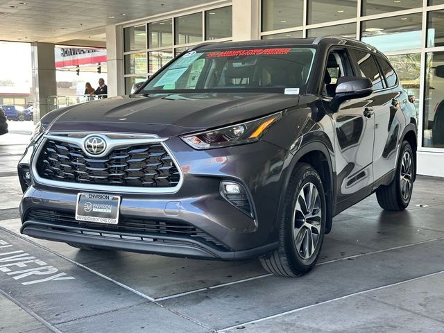 2023 Toyota Highlander XLE