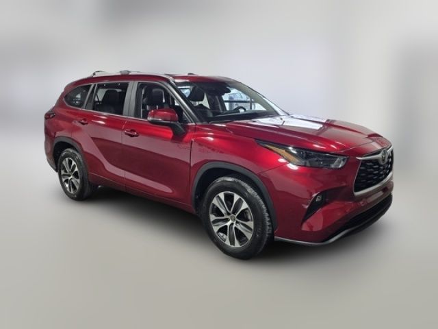 2023 Toyota Highlander XLE