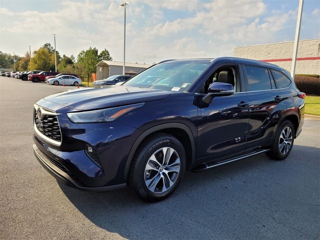 2023 Toyota Highlander XLE