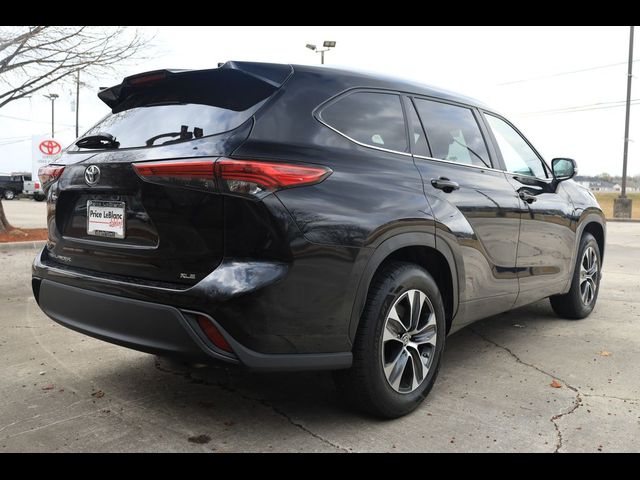 2023 Toyota Highlander XLE