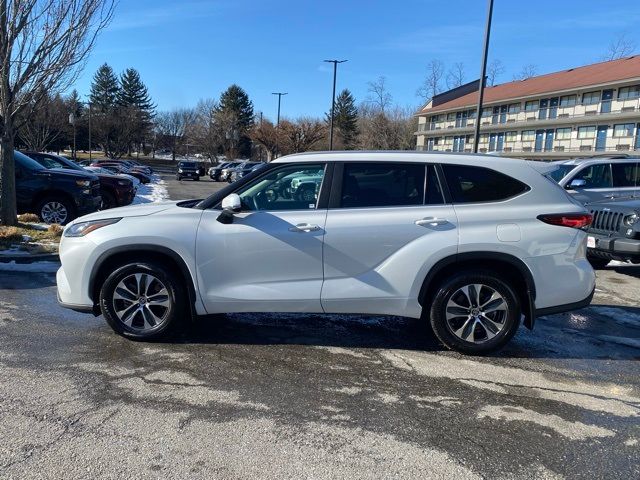 2023 Toyota Highlander XLE